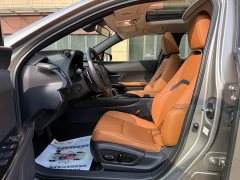 Lexus UX New Energy 2020 300e Pure Joy Edition - ფოტო 4