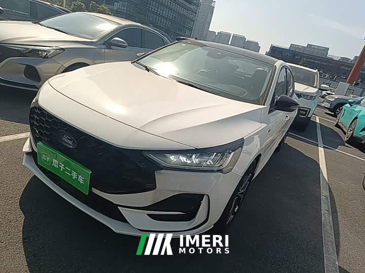 Ford Focus 2022 Sedan EcoBoost 180 Automatic ST Line - ავტომობილი ჩინეთიდან