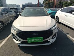 Ford Focus 2022 Sedan EcoBoost 180 Automatic ST Line - ფოტო 2