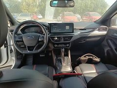 Ford Focus 2022 Sedan EcoBoost 180 Automatic ST Line - ფოტო 9