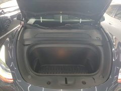 Tesla Model Y Rear-Wheel Drive - ფოტო 19