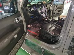 Jeep Wrangler New Energy Four-Door 2.0T 4xe Sahara Trailhawk Edition - ფოტო 15