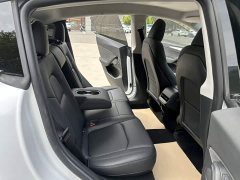 Tesla Model Y Rear-Wheel Drive - ფოტო 10