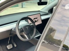 Tesla Model Y Rear-Wheel Drive - ფოტო 14