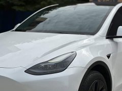 Tesla Model Y Rear-Wheel Drive - ფოტო 16