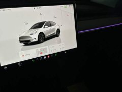 Tesla Model Y Rear-Wheel Drive - ფოტო 17