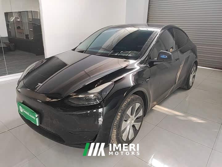Tesla Model Y Facelift Rear-Wheel Drive