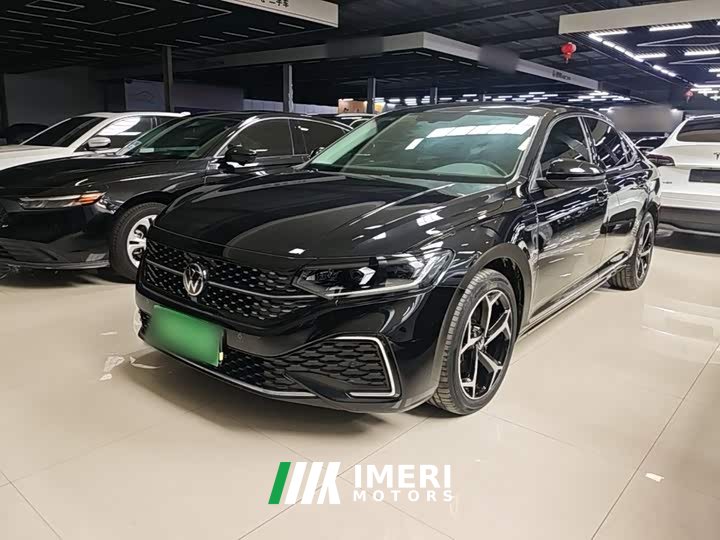 Volkswagen Passat Facelift 330TSI Starry Sky Elite - ავტომობილი ჩინეთიდან