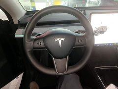 Tesla Model Y Rear-Wheel Drive - ფოტო 10