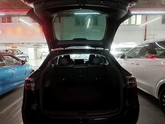 Tesla Model Y Rear-Wheel Drive - ფოტო 18