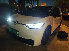 Volkswagen ID.3 Outstanding Edition - ფოტო 1