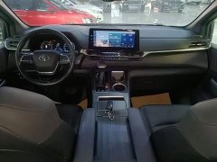 Toyota Sienna 2021 2.5L Hybrid Premium Edition - ფოტო 9