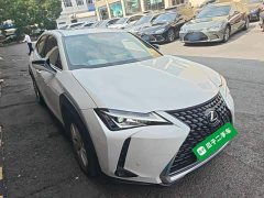 Lexus UX 2020 200 Special Edition - ფოტო 3