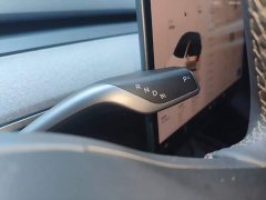 Tesla Model Y Rear-Wheel Drive - ფოტო 13