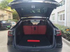 Tesla Model Y Rear-Wheel Drive - ფოტო 18