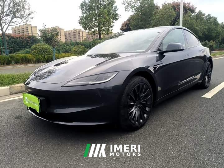 Tesla Model 3 Rear-Wheel Drive