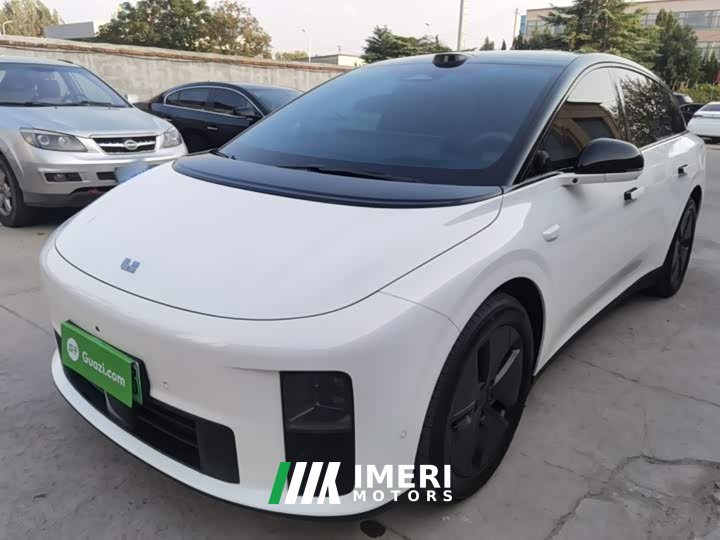 Li Auto i6 2025 Two-Wheel Drive Standard - ავტომობილი ჩინეთიდან