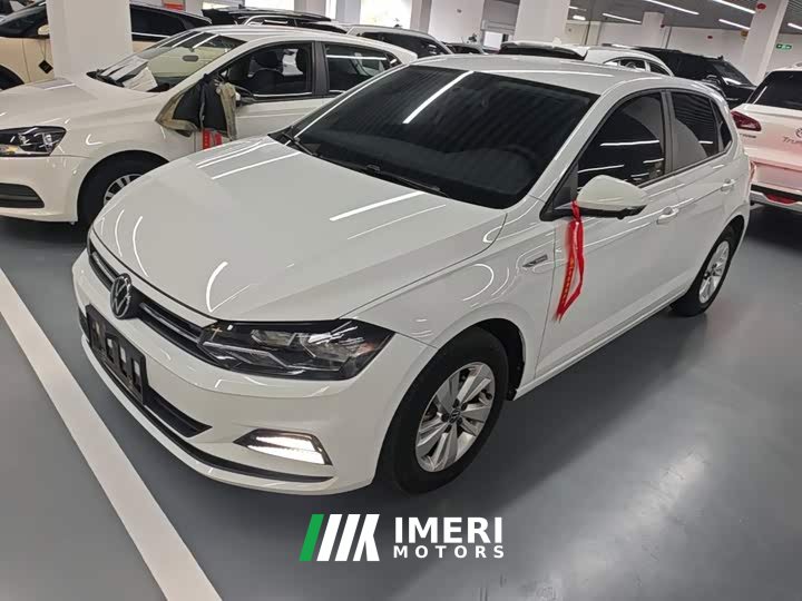 Volkswagen Polo Facelift Plus 1.5L Automatic Passion Life Edition - ავტომობილი ჩინეთიდან