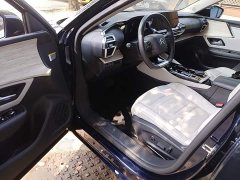 Dongfeng Versailles C5 X 1.6T Extraordinary Journey - ფოტო 15