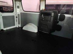 Maxus V80 2019 2.5T Classic 6-speed manual Aoyuntong Facelift Short Wheelbase Medium Roof 5/6-seater - ფოტო 16
