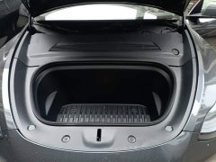 Tesla Model Y Rear-Wheel Drive - ფოტო 19