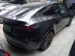 Tesla Model Y Rear-Wheel Drive - ფოტო 6