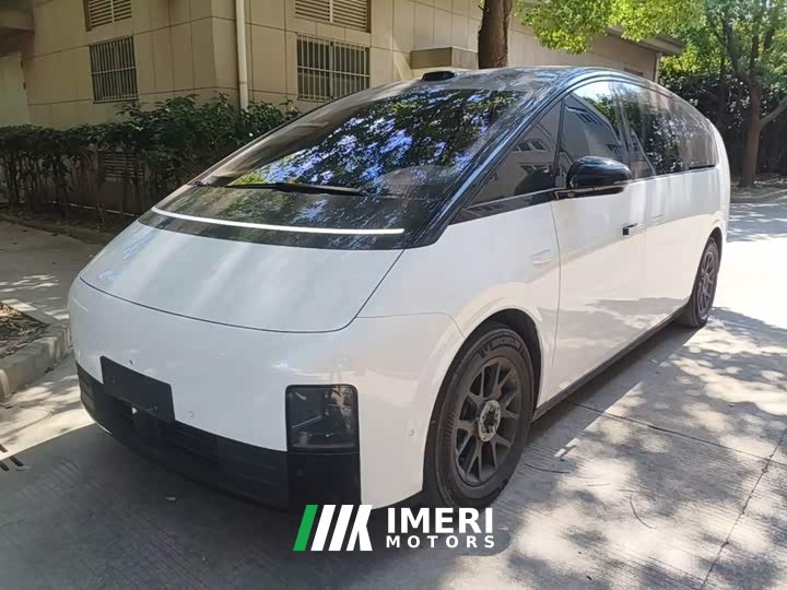 Li Auto MEGA Home Family Edition