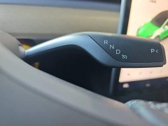 Tesla Model Y Rear-Wheel Drive - ფოტო 13