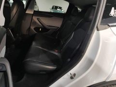 Tesla Model Y Rear-Wheel Drive - ფოტო 16