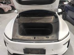 Tesla Model Y Rear-Wheel Drive - ფოტო 19