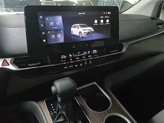 Toyota Gravia 2.5L Hybrid Comfort Edition - ფოტო 12
