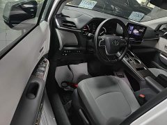 Toyota Gravia 2.5L Hybrid Comfort Edition - ფოტო 15