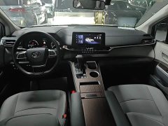 Toyota Gravia 2.5L Hybrid Comfort Edition - ფოტო 9
