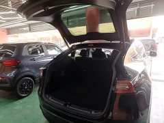 Tesla Model Y Rear-Wheel Drive - ფოტო 18