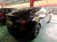 Tesla Model Y Rear-Wheel Drive - ფოტო 6
