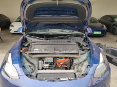 Tesla Model Y Long Range All-Wheel Drive 3D7 - ფოტო 19