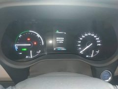 Toyota Sienna 2021 2.5L Hybrid Luxury - ფოტო 11