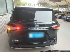 Toyota Sienna 2021 2.5L Hybrid Luxury - ფოტო 5