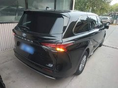 Toyota Sienna 2021 2.5L Hybrid Luxury - ფოტო 6