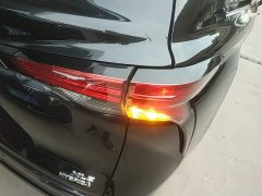 Toyota Sienna 2021 2.5L Hybrid Luxury - ფოტო 7
