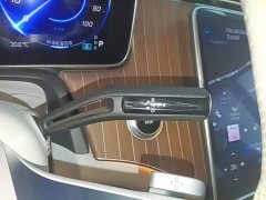 Mercedes-Benz EQE SUV 350 4MATIC Luxury - ფოტო 13