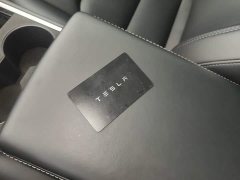 Tesla Model Y Long Range All-Wheel Drive - ფოტო 8
