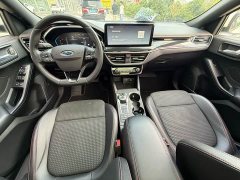 Ford Focus Sedan EcoBoost 180 Automatic ST Line - ფოტო 12