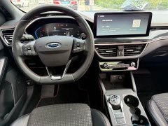 Ford Focus Sedan EcoBoost 180 Automatic ST Line - ფოტო 13