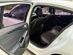 Ford Focus Sedan EcoBoost 180 Automatic ST Line - ფოტო 18