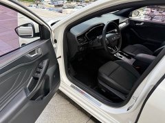 Ford Focus Sedan EcoBoost 180 Automatic ST Line - ფოტო 9
