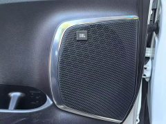 Toyota Alphard Hybrid 2.5L Premium Edition - ფოტო 8