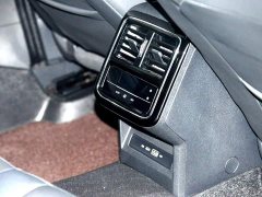 Volkswagen Passat Facelift 330TSI Starry Sky Elite - ფოტო 18