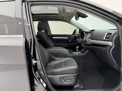 Toyota Highlander 2.0T AWD Luxury 7-Seater - ფოტო 17