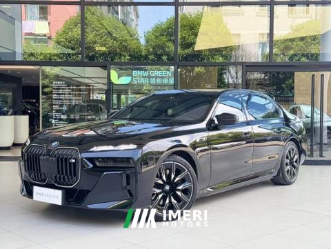 2025 BMW i7 M70L